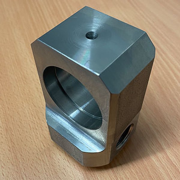 CNC-Frästeil Referenz 12