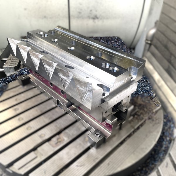 CNC-Frästeil Referenz 28